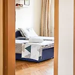 Seven Tower Free Parking Apartment *