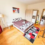 Apartment Seven Tower Free Parking